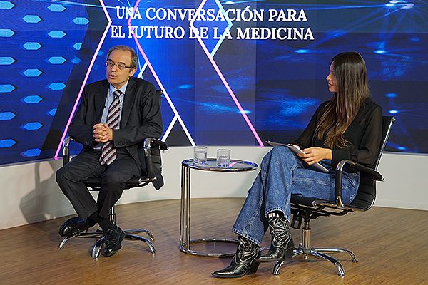 Ambos señalan que se debe alcanzar un equilibrio entre el estudio y el bienestar para poder cumplir con las exigencias del Grado.