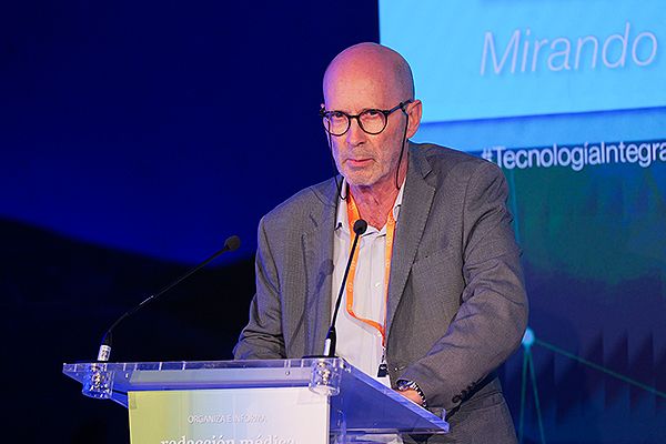 Carlos Sisternas, director de Fenin Cataluña.