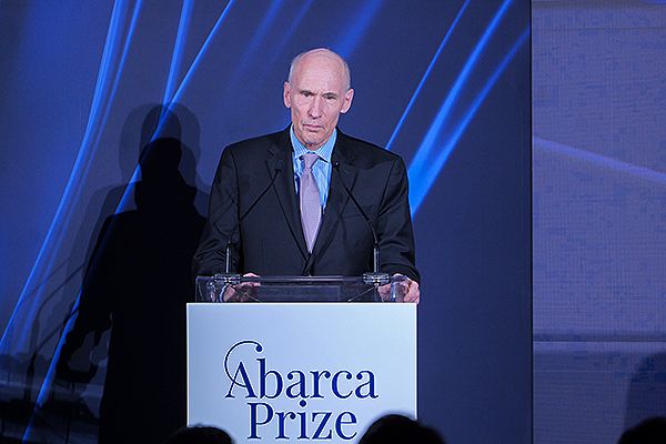 Carl  H. June, creador de la terapia CAR-T, ha sido el ganador del Premio Internacional  de Ciencias Médicas Doctor Juan Abarca.
