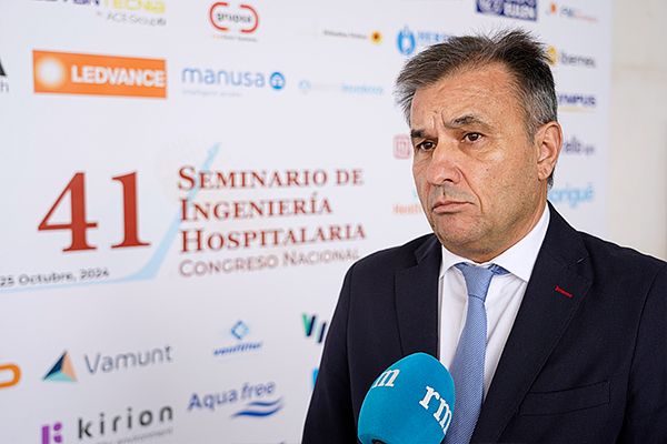  José Luis López González, presidente de la AEIH, durante su entrevista con Redacción Médica.