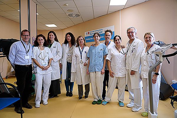 Foto del equipo de sanitarios de la Unidad de Rehabilitación Cardiaca del Hospital Universitario Ramón y Cajal.