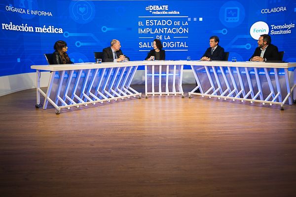 Los expertos valoran el papel de la industria, los clínicos y los pacientes a la hora de implantar herramientas de salud digital.