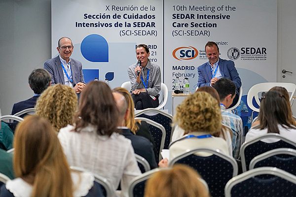  Carolina Ferrer, jefa de Sección del Servicio de Anestesiología, Reanimación y Tratamiento del Dolor en el Consorcio Hospital General Universitario de Valencia.