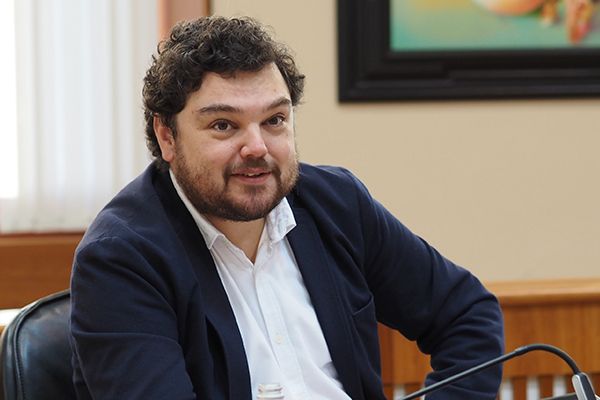Julio Torrado, secretario de Sanidade del PSdeG, apuesta por defender los principios de universalidad y accesibilidad del sistema sanitario público.