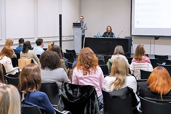 Ponencia 'Cómo realizar una comunicación'.