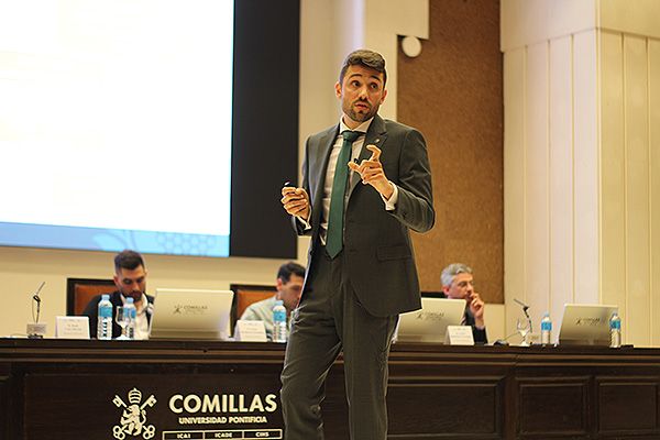 Raúl Coto, fisioterapeuta y profesor-investigador de la EUEF.
