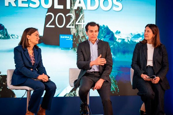 Pilar Villaescusa, Iñaki Peralta y Yolanda Erburu.