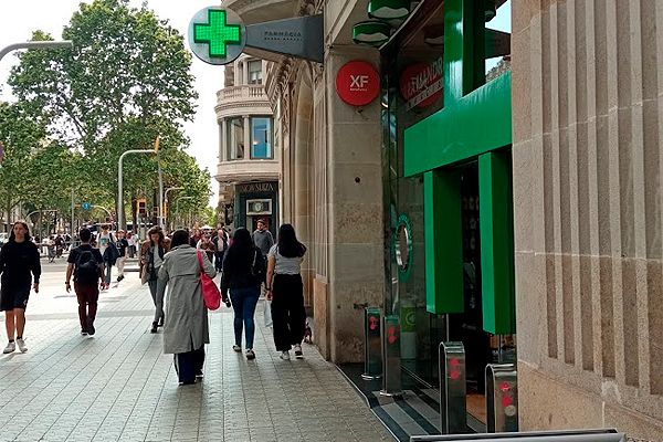Farmacia de la Avinguda Diagonal de Barcelona.