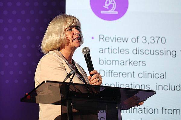 Un momento de la intervención de Elena Sukhacheva, directora médica del área Global Medical and Scientific Affairs de Beckman Coulter Europa. 