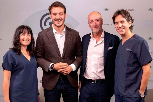 Ioana Romero; el periodista Diego Losada, que ha conducido la presentación del barómetro; Ramón Berra de Unamuno, director general de Miranza; y Marco Sales.