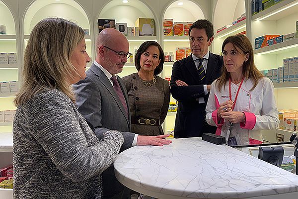 Myriam Pallarés, Francisco Martín, Raquel Martínez, Manuel Martínez del Peral y Beatriz Collado.