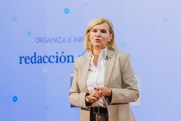 María Neira ofrece la conferencia 'Prevenir es liderar: la nueva brújula de la salud pública'.