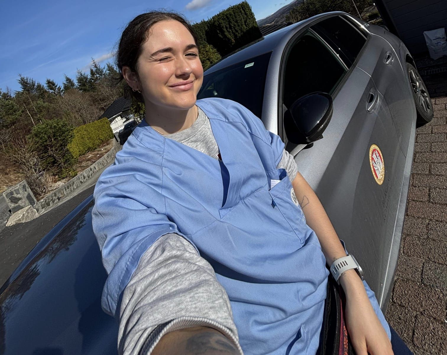 Virginia durante una de sus rutas por un pueblo rural de Noruega.