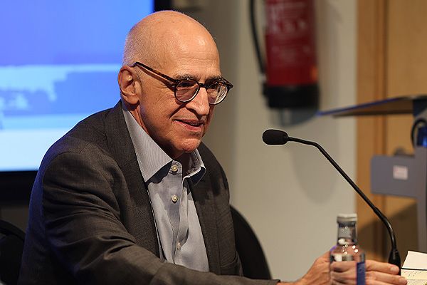 Federico Plaza, director de Relaciones Corporativas y Asuntos Públicos de Roche Farma España.