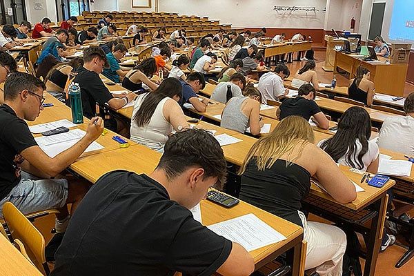 Estudiantes de la PAU.